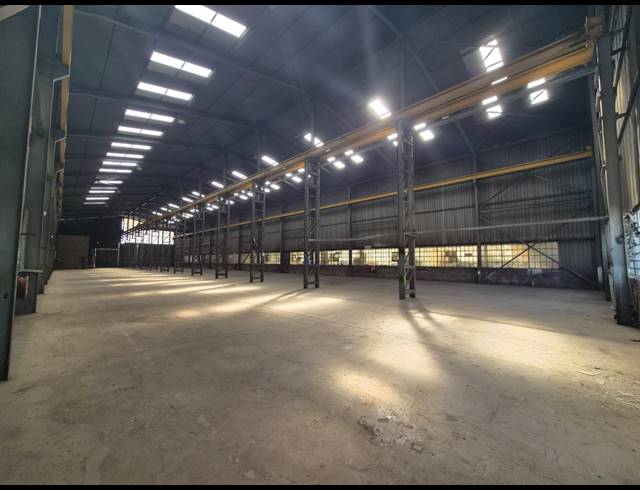 2,400M² WAREHOUSE TO LET IN WADEVILLE